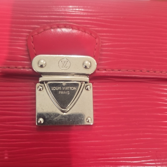 Louis Vuitton Red Epi Women's Wallet In Beautiful Used Condition - Picture 3 of 12